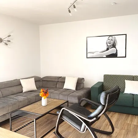 Kuehar Apartment *